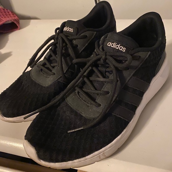 Black Adidas sneakers - Picture 1 of 5